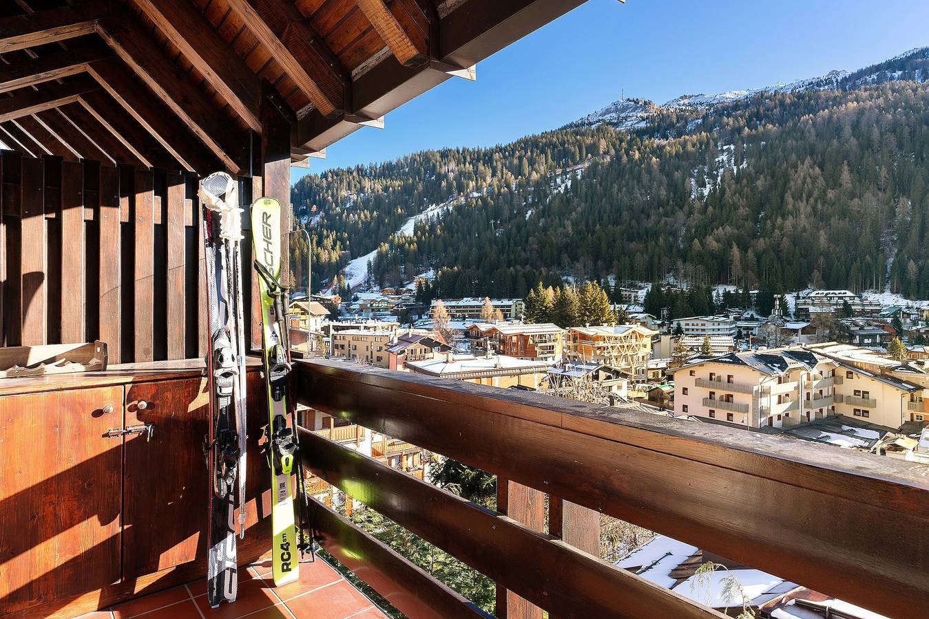 Ganze Wohnung, Ferienwohnung 'Casadegli Orsi' mit Bergblick, Balkon und Wi-Fi in St. Maria im Pein, Adamello-Presanella-Alpen