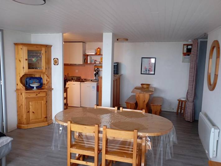 Gîte pour 6 personnes, avec vue dans La Banne d'Ordanche - 2