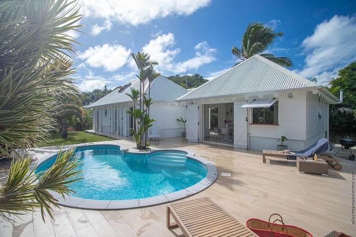 Location de vacances pour 6 personnes, avec terrasse et piscine à Le Robert - 2