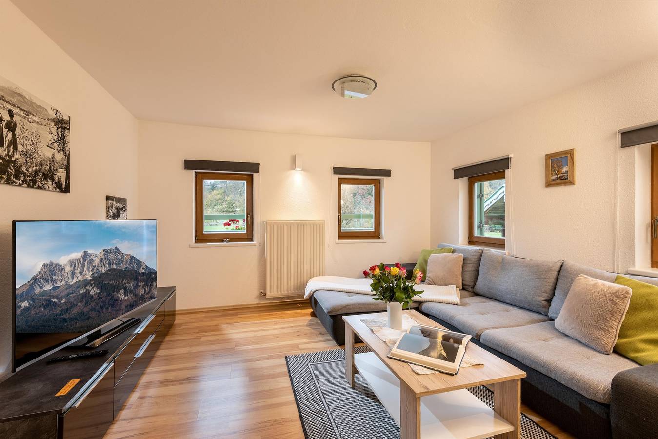Ganze Ferienwohnung, Appartement Ahorn, Bad, Wc, 2 Schlafräume in Ellmau, Kaisergebirge
