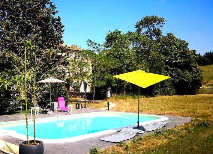 Chambre d’hôte pour 6 personnes, avec piscine ainsi que vue et jardin