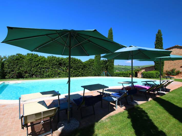 Gîte pour 4 personnes, avec jardin ainsi que piscine et terrasse, animaux acceptés à Montalcino - 3