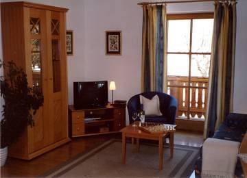 Ferienwohnung für 3 Personen, mit Balkon und Garten, mit Haustier im Chiemgau - 2