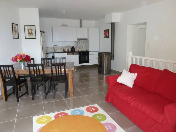 Appartement entier, Appartement « La Roseraie des Côtes » avec piscine privée, jardin privé et Wi-Fi in Vinsobres, Région de nyons
