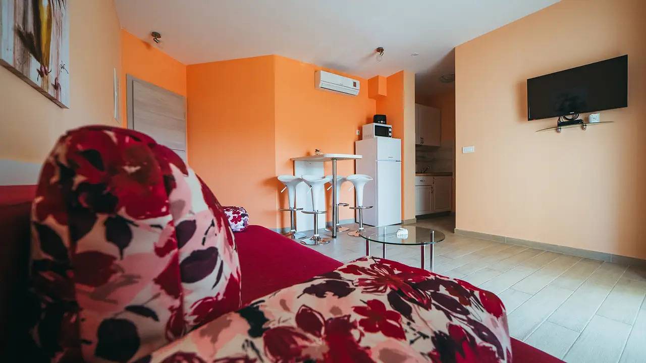 Hel ferieleilighet, Ferienwohnung für 4 Personen (30 m²) in Promajna in Promajna, Makarska Riviera