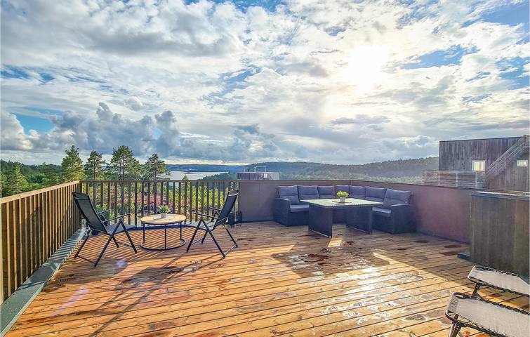 Ferienhaus für 6 Personen, mit Terrasse und Garten sowie Ausblick in Risør - 2