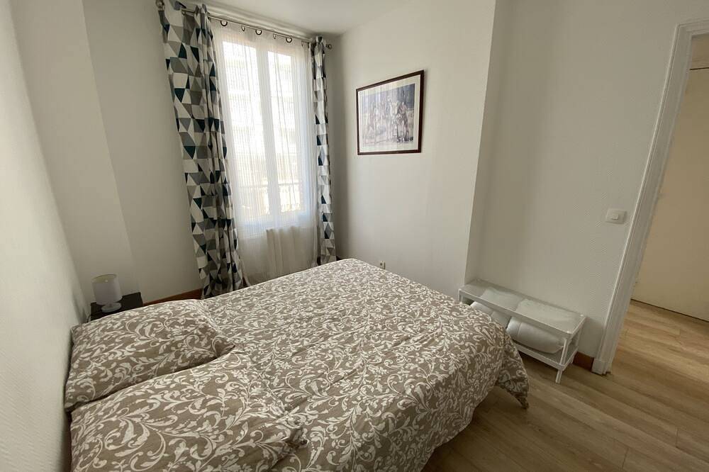 Appartement entier, Chaleureux appartement T2 à proximité de Paris, Orly et Rungis in Fresnes, Val-de-Marne