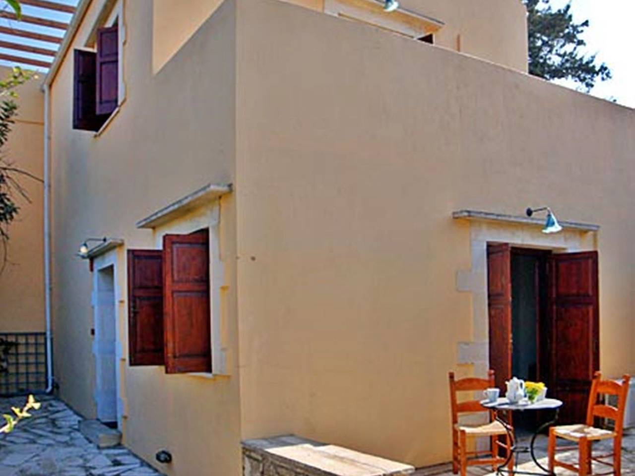 Ganze Wohnung, Mit Terrasse und Balkon in Douliana, Vamos