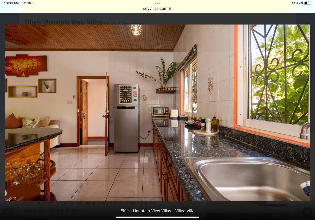 Effi Mountain View Colibri Villa in Mahé