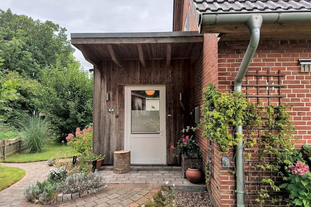 Ganze Wohnung, Neuhaus: Ferienzimmer für Wanderer - Privatzimmer Neuhaus in Sieverstedt, Grünes Binnenland