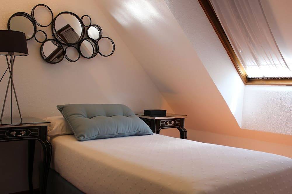 Ganze Wohnung, Wohnung mit Terrasse über dem Meer im Bereich Grande Strand in Malpica de Bergantiños, Costa da Morte