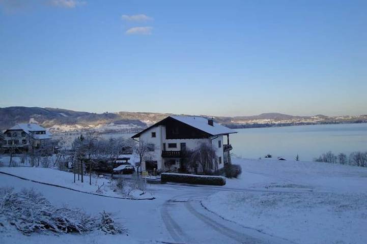 Ferienwohnung für 4 Personen, mit Garten und Balkon in Weyregg am Attersee