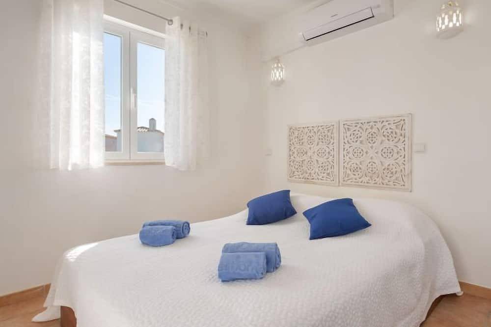 Villa Blue Ocean in Guia, Faro Distrikt