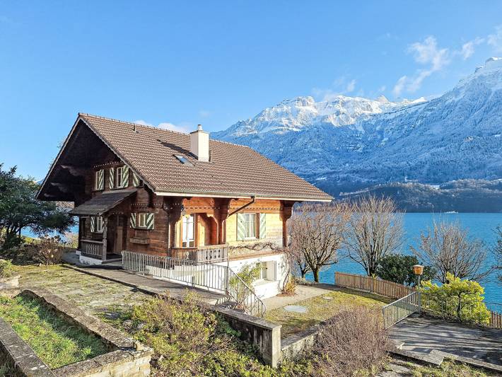 Ferienhaus für 8 Personen, mit Balkon und Seeblick sowie Ausblick in der Schweiz