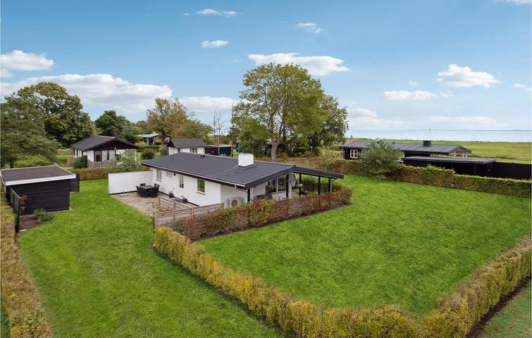 Feriehus for 6 personer, med Terrasse i Spodsbjerg