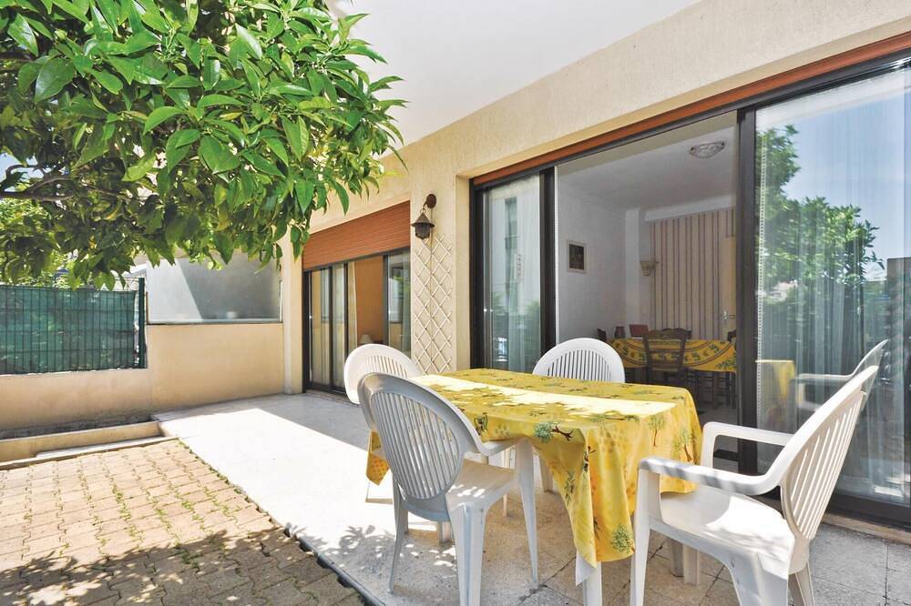 Entire apartment, Nice apartment in Le Cannet with Wifi in Le Cannet, Cannes region