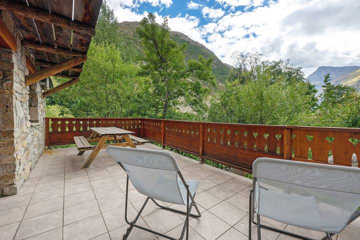 Appartamento intero, Appartamento "4/5 Persone" chalet le Caribou con vista montagne, terrazza privata e Wi-Fi in Bonneval-sur-Arc, Regione di Saint-Jean-de-Maurienne