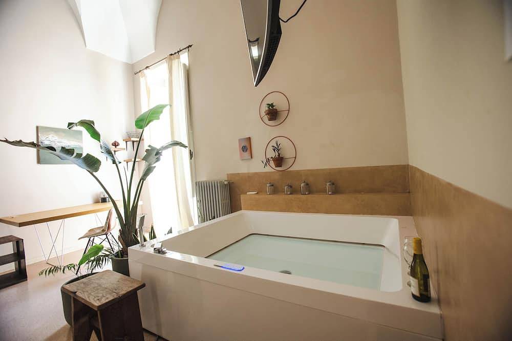 B&b for 13 People in Lecce, Via Francigena