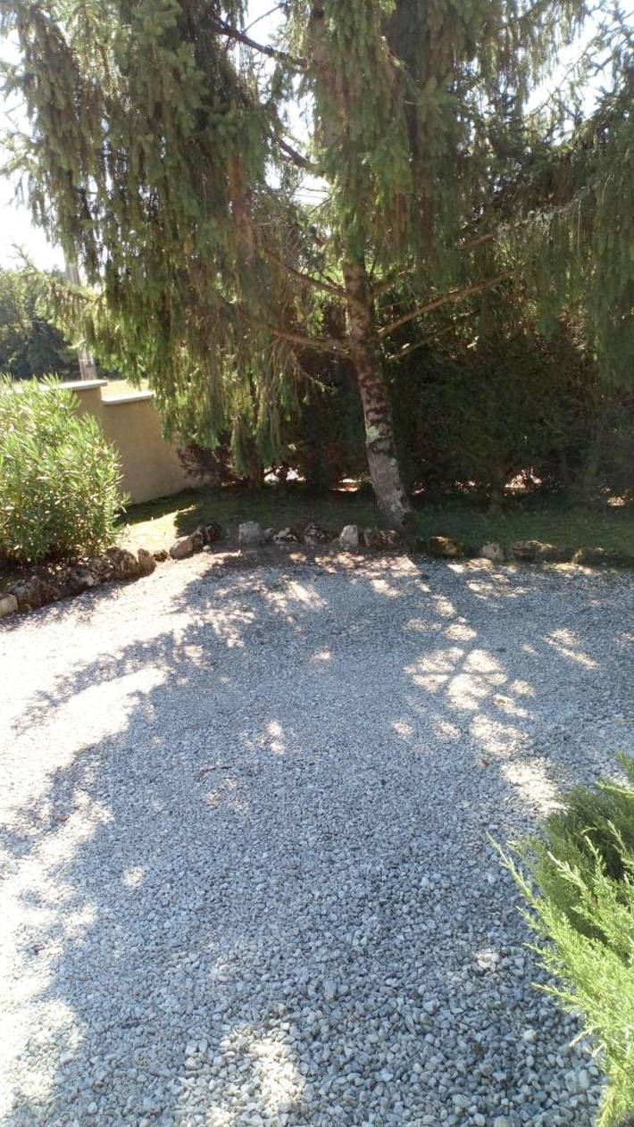 Location de vacances pour 2 personnes, avec terrasse et jardin à Saint-André-de-Cubzac - 3