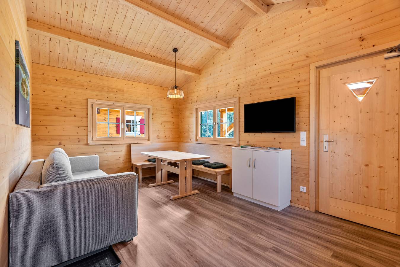 Chalet 'Wiesengrün' mit privater Terrasse und Wlan in Stockach, Landkreis Konstanz