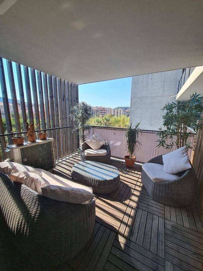 Gîte pour 6 personnes, avec terrasse dans Bowling Acropolis Nice