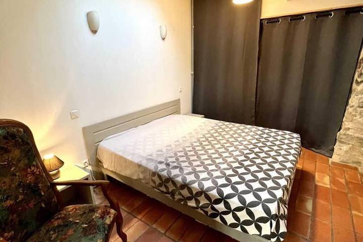 Location de vacances pour 4 personnes, avec jardin et piscine à Embres-et-Castelmaure - 2