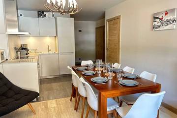 Gîte pour 8 personnes, avec balcon dans Patinoire des Gets