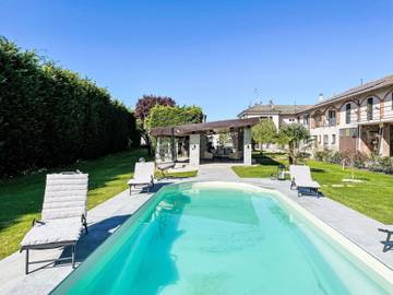 Ferienwohnung für 4 Personen, mit Pool und Garten im Piemont