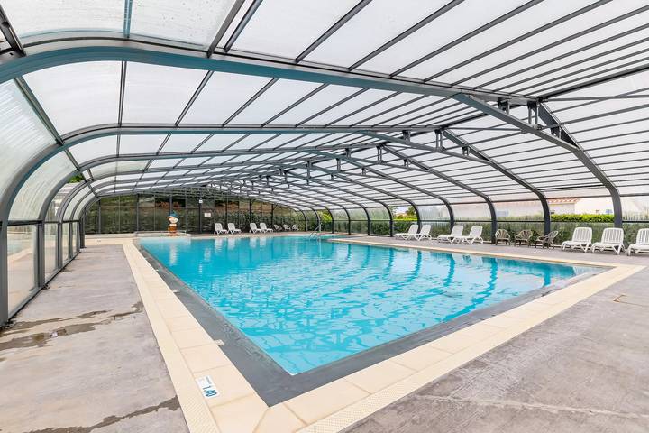 Camping pour 4 personnes, avec Terrasse et Piscine