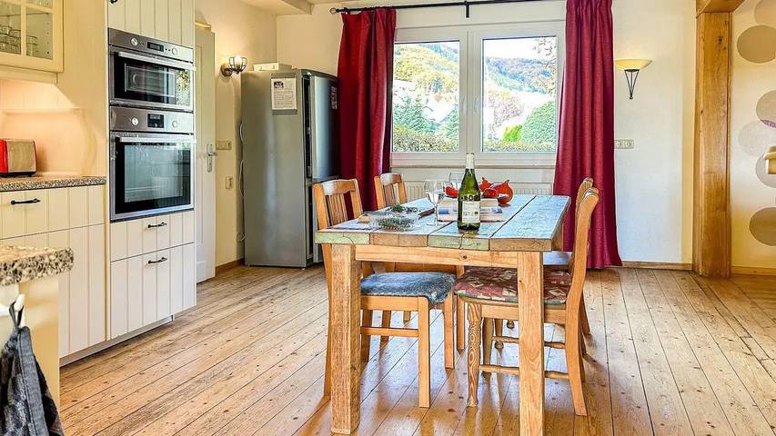 Ferienhaus für 13 Personen, mit Garten im Sauerland - 2