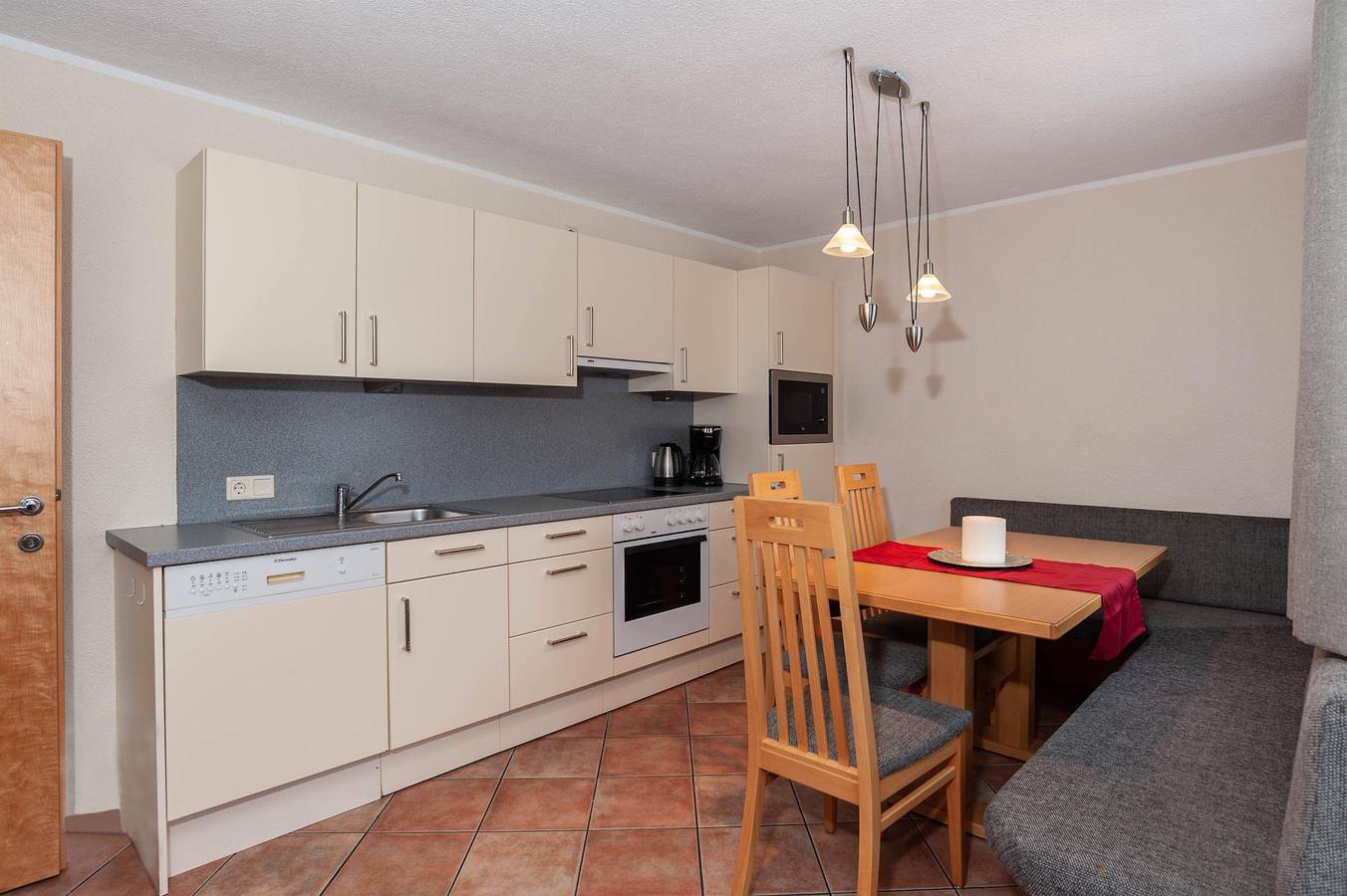Ganze Ferienwohnung, Wohnung 4-7 Pers./3 Schlafräume/3xdu, Wc in Kappl, Verwall