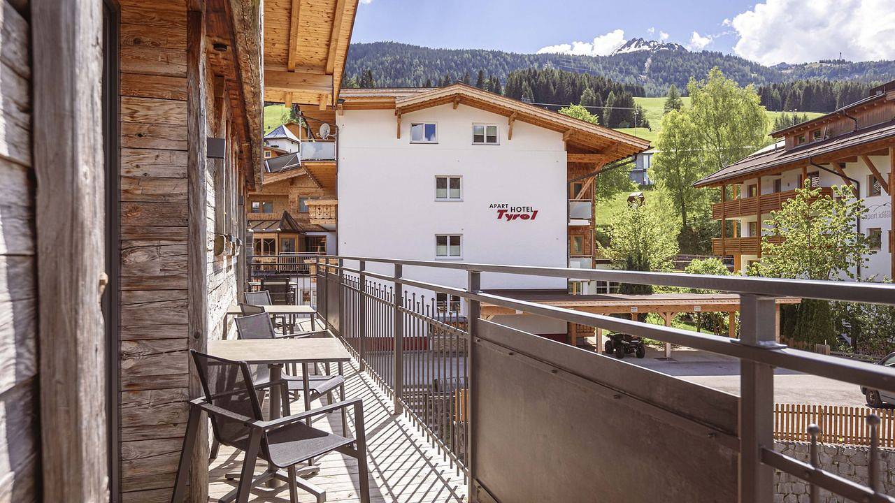 Geheel vakantieappartement, Vakantieappartement voor 8 personen met balkon in Lechtal Alps, Lermoos