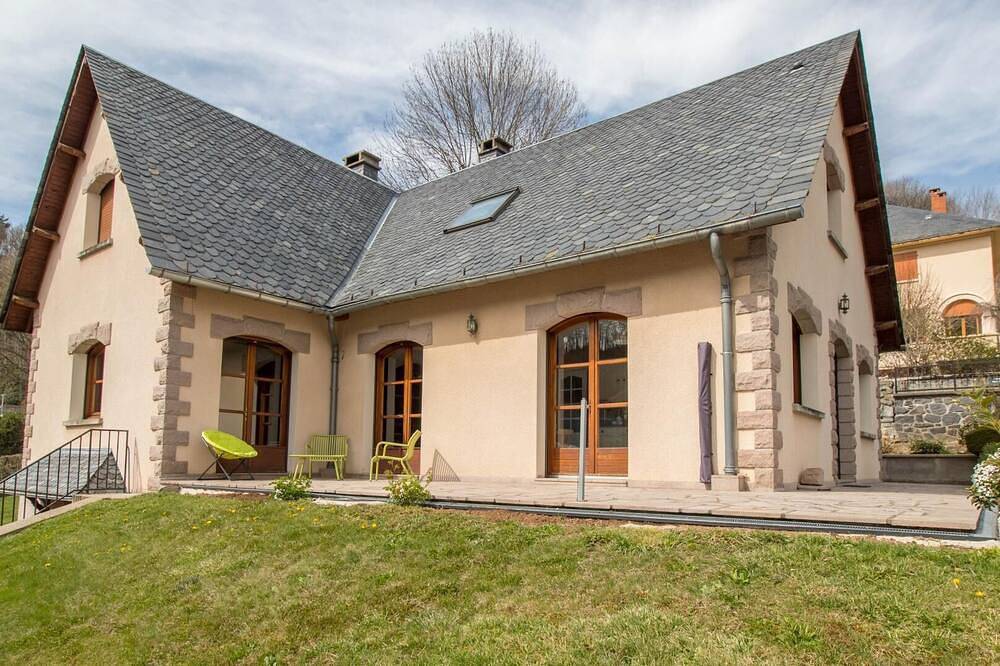 Villa Thalamy - La Bourboule in La Bourboule, Parc naturel régional des Volcans d'Auvergne