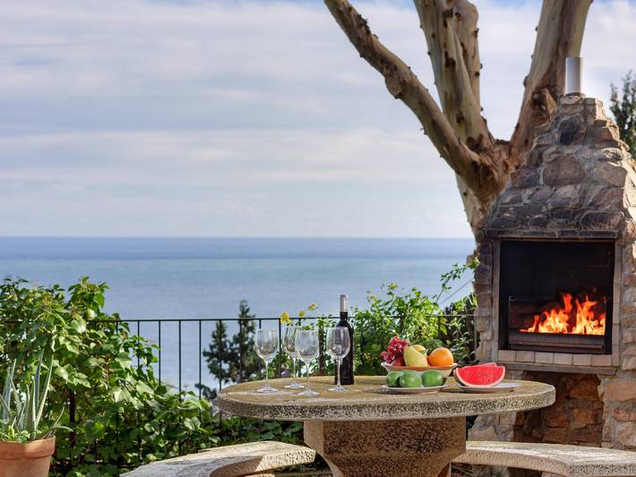 Gîte pour 6 personnes, avec terrasse et jardin