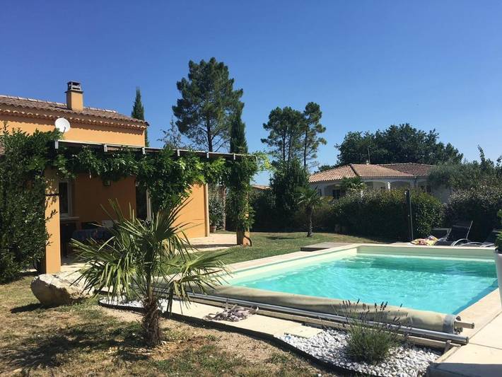 Location de vacances pour 7 personnes, avec jardin et piscine, animaux acceptés à Salavas - 2