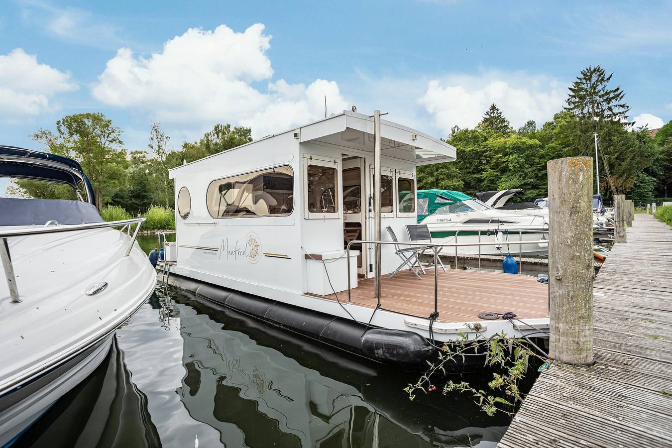 Hausboot 'Ms Manfred' mit Seeblick und privater Terrasse in Röbel, Müritz