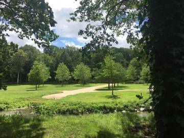 Location de vacances pour 8 personnes, avec piscine ainsi que jardin et vue à Montigny-le-Chartif