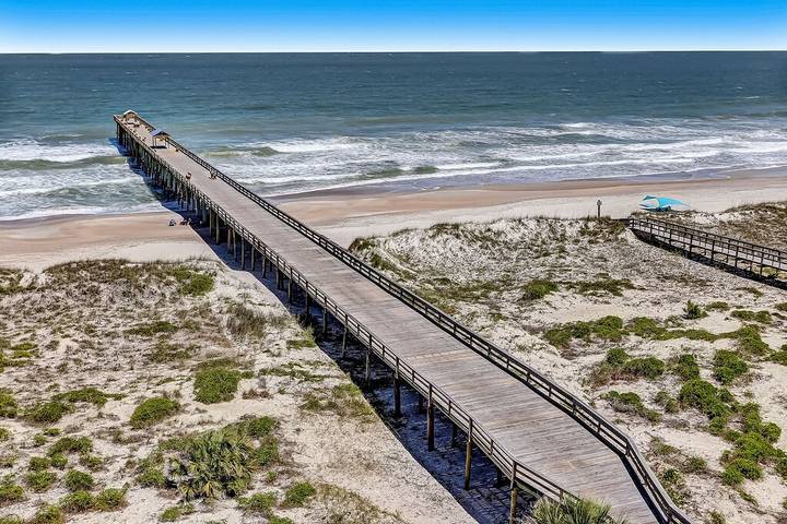 Vacation rental for 6 people, with balcony and pool in Amelia Island