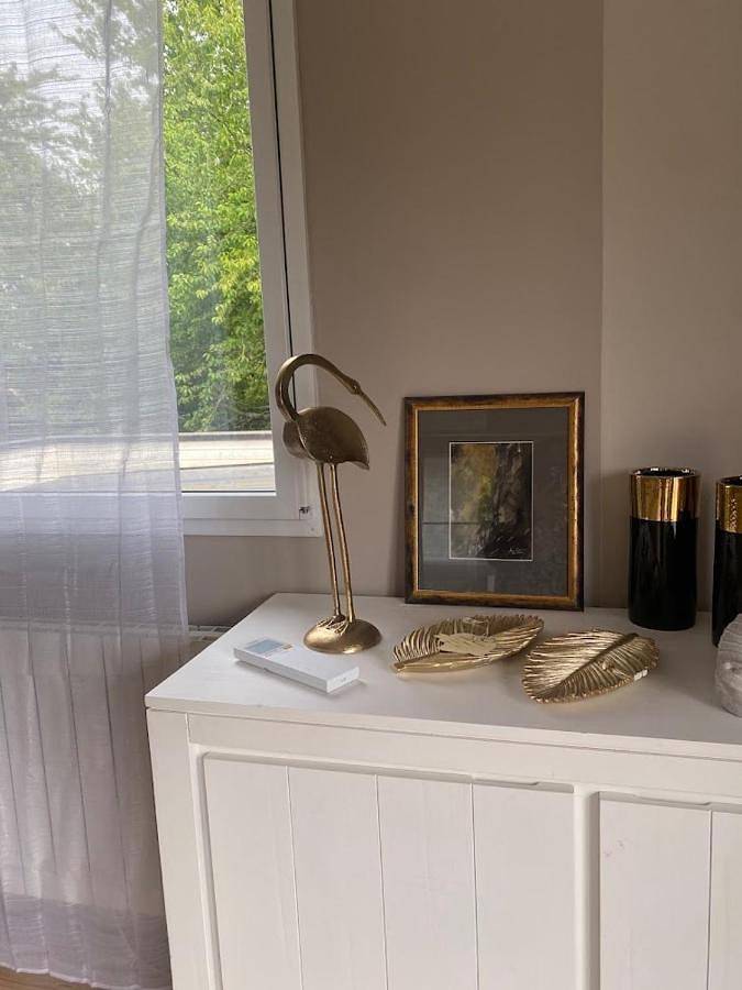 Location de vacances pour 6 personnes, avec piscine ainsi que vue et jardin à Néant-sur-Yvel - 4