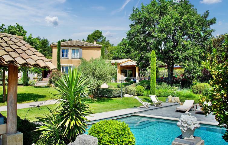 Location de vacances pour 10 personnes, avec terrasse et piscine, adapté aux familles à Saint-Saturnin-lès-Apt - 3