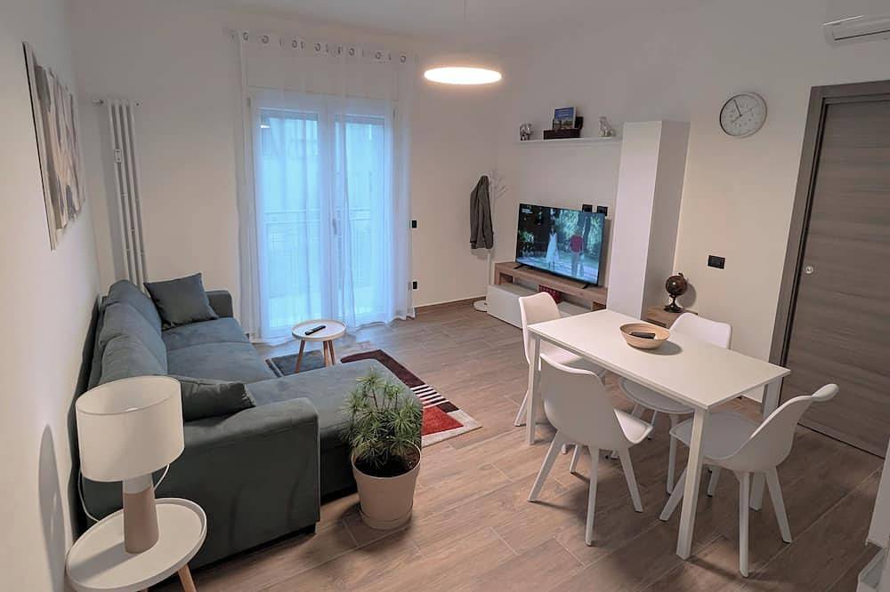 Entire apartment, Eleven Apartment. Cozy modern two-room apartment for up to 4 guests. in Novara, Novara Province
