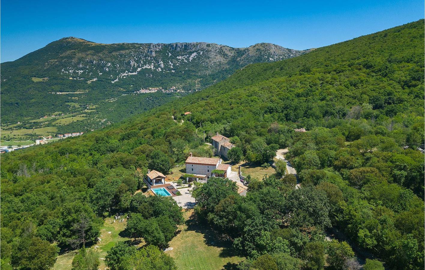 Appartement reposant avec piscine, Wi-Fi et parking près du littoral in Labin, Côte Est de l'Istrie