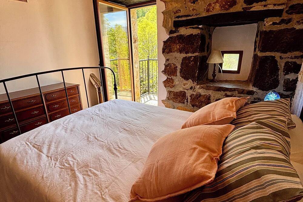 Lo Macario Pasiega cabin, with forest views in Luena, Cordillera Cantábrica
