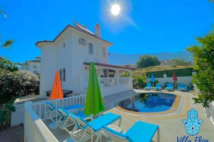Villa for 8 people, with garden and balcony in Hisaronu
