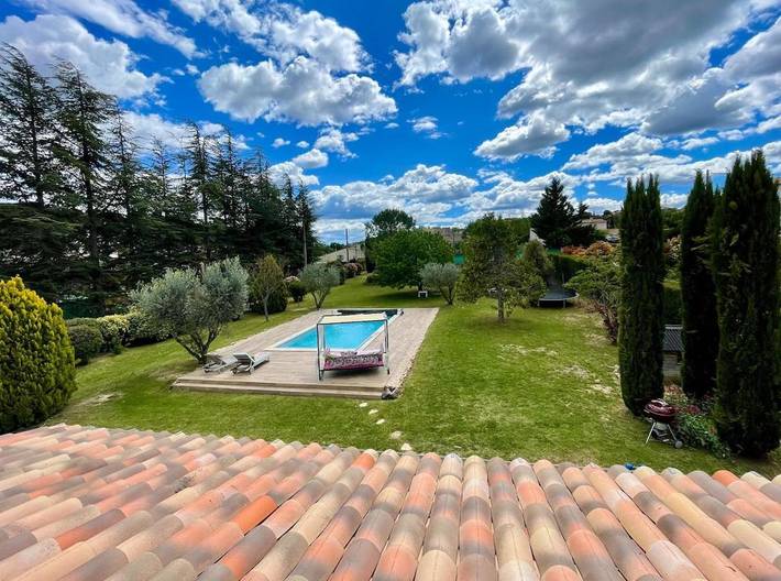 Villa pour 6 personnes, avec piscine et jardin