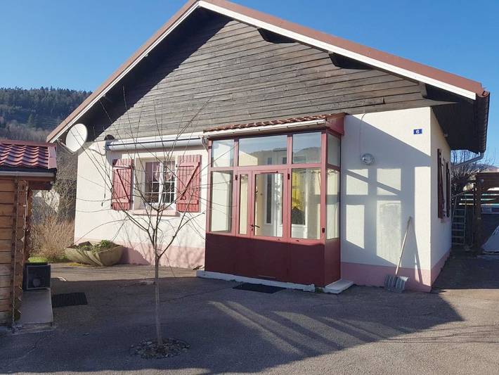 Location de vacances pour 6 personnes, avec jardin ainsi que vue et sauna, animaux acceptés à Saint-Maurice-sur-Moselle