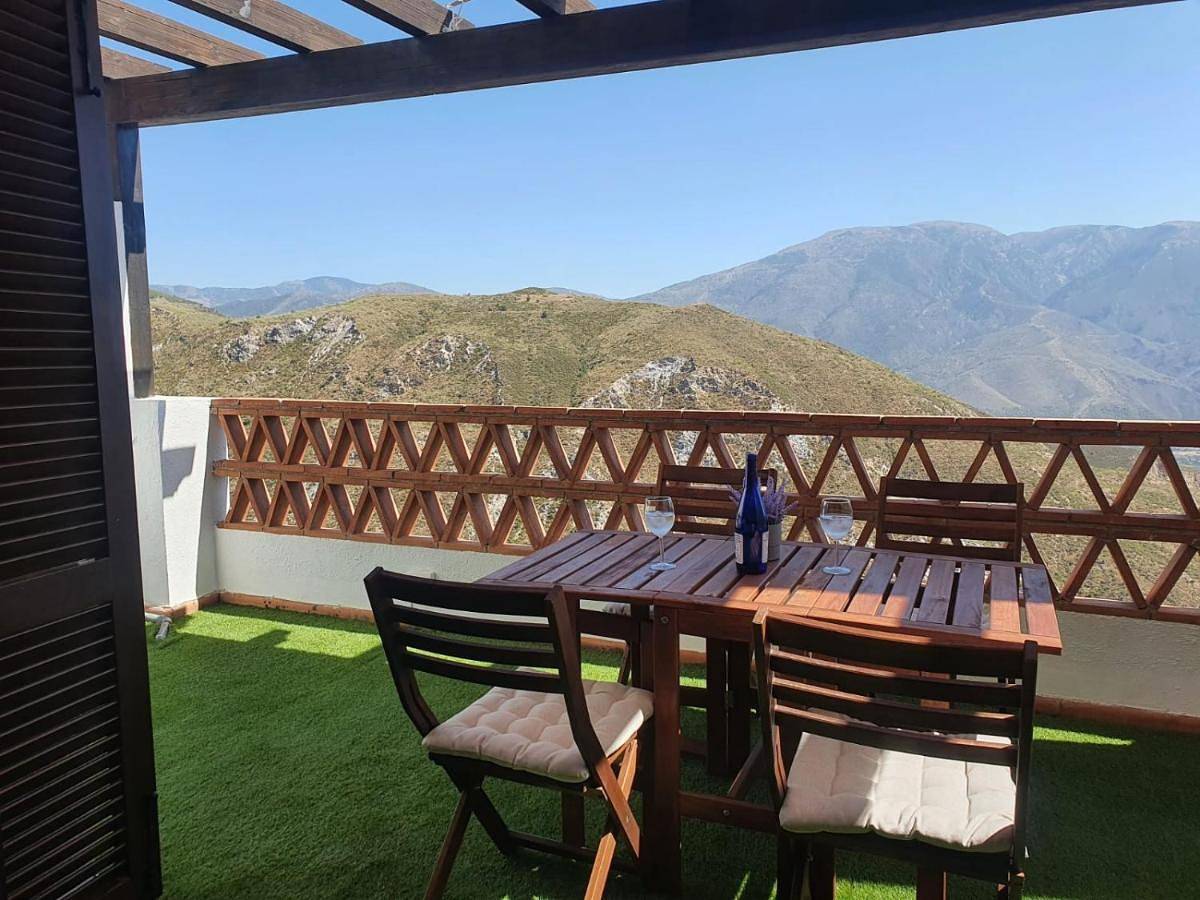 Apartamento entero, Apartment with Mountain View in Soportújar, Cordillera Penibética