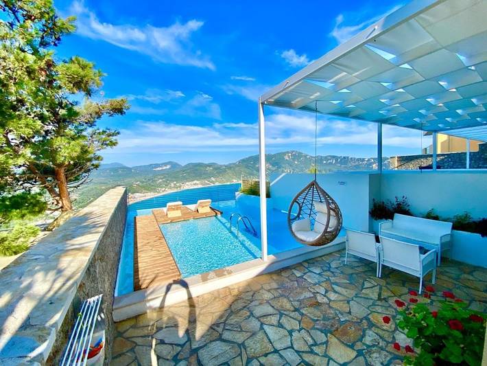 Resort για 4 άτομα, με κήπο και πισίνα καθώς και θέα στην Κέρκυρα