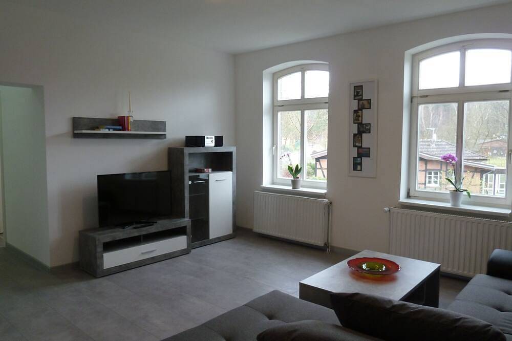 Ganze Wohnung, Top holiday apartment with private access to the lake in Godendorf, Mecklenburg-Strelitz
