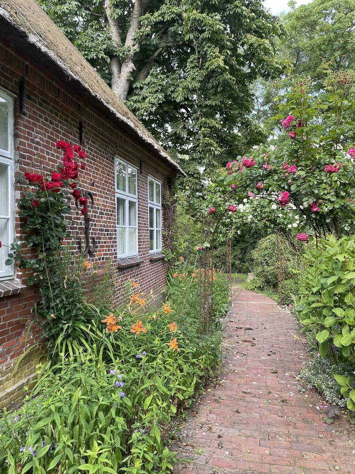 Ferienwohnung für 3 Personen, mit Terrasse und Garten sowie Ausblick in Welt - 3